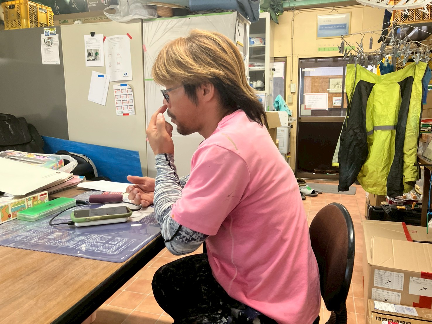 足場の現場を振り返る川崎さん